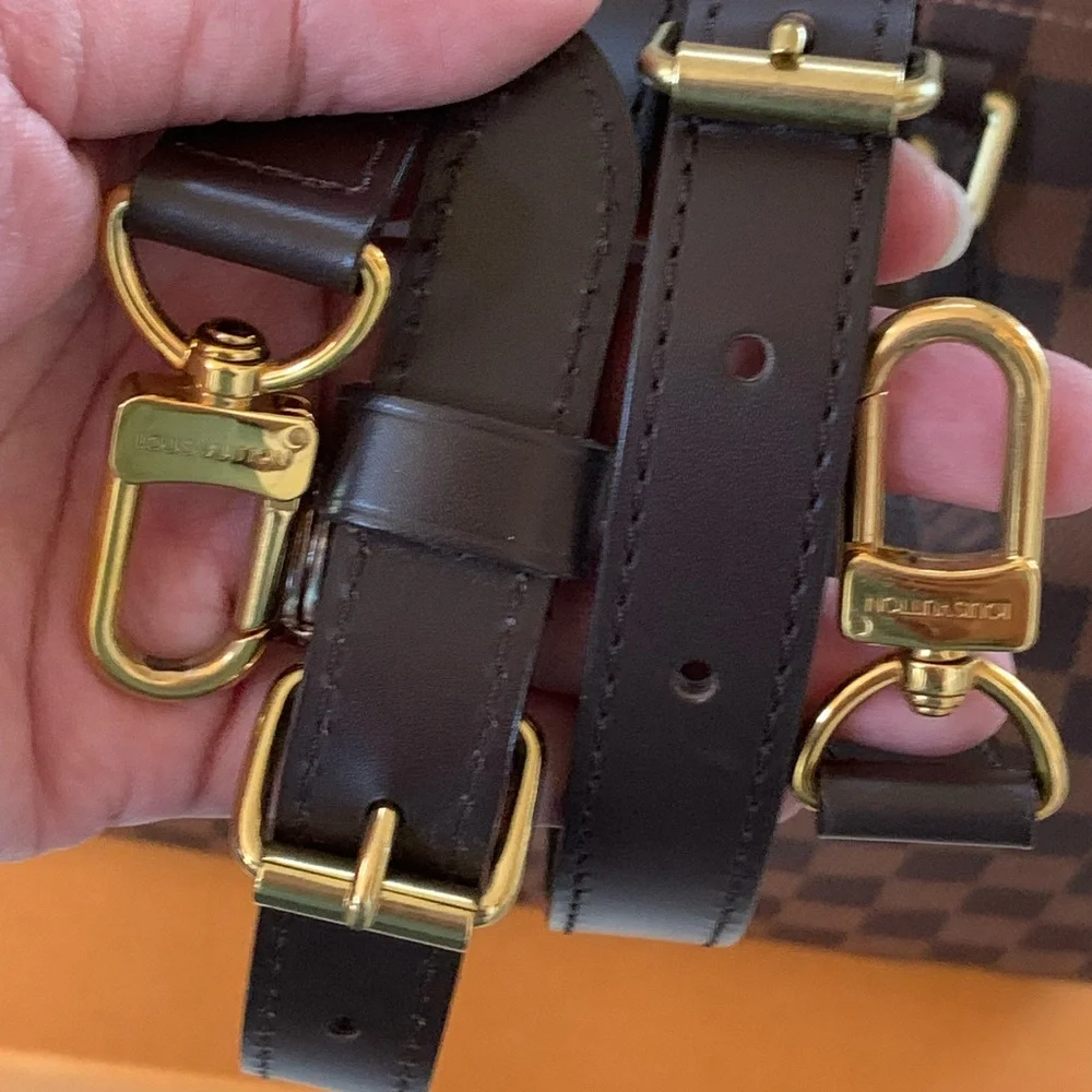 Louis Vuitton 𝐒𝐩𝐞𝐞𝐝𝐲 𝐁𝐚𝐧𝐝𝐨𝐮𝐥𝐢𝐞𝐫𝐞 30 Damier 𝐄𝐛𝐞𝐧𝐞